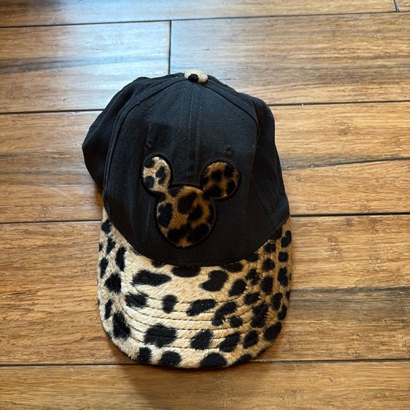 Disney World Animal Kingdom Mickey Mouse Hat Leopard Print Cap adult size - Picture 1 of 8
